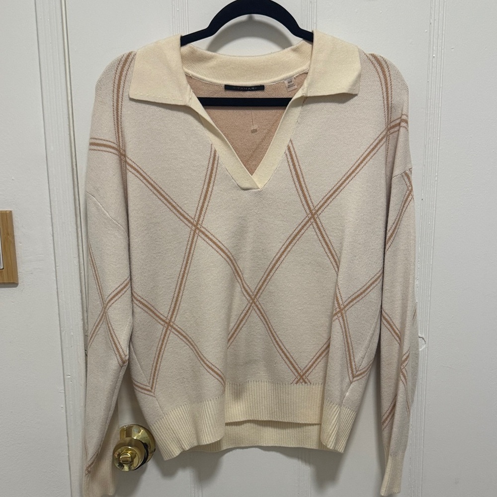 T Tahari Cream and Tan V-Neck Sweater